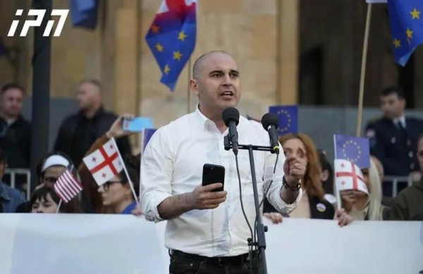 Леван Хабеишвили ознакомил участников акции с 4 требованиями