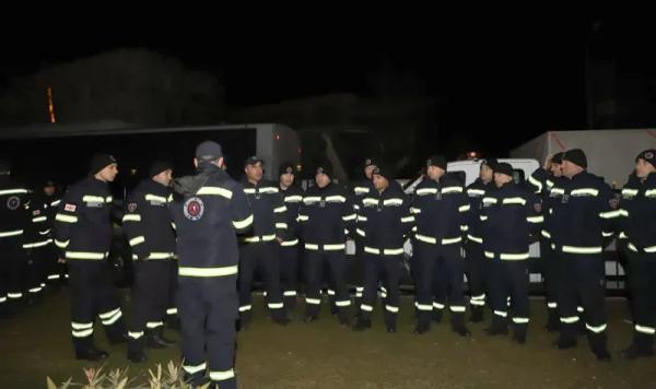 Грузинские спасатели в Турции спасли молодую женщину - сразу после прибытия они подключились к спасательной операции в районе, пострадавшем от землетрясения (фото) Грузинские спасатели в Турции спасли молодую женщину - сразу после прибытия они подключились к спасательной операции в районе, пострадавшем от землетрясения (фото)