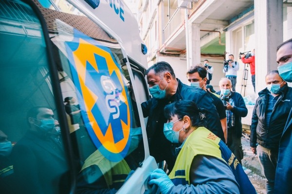 В Мартвили бездомная собака покусала сразу десять человек В Мартвили бездомная собака покусала сразу десять человек