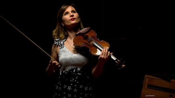 Грузинская скрипачка Лиза Батиашвили проводит тур по Европе Грузинская скрипачка Лиза Батиашвили проводит тур по Европе