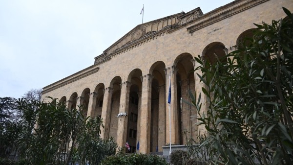 Парламент Грузии изменит правила приема в школу к новому учебному году