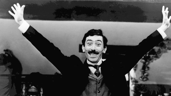 Театр Грибоедова поставил спектакль по мотивам фильма Данелия "Не горюй!"