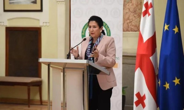 Президент - Призываю власти руководствоваться на границе списками стран-партнеров, чтобы никто из тех, кто под санкциями, не въехал Президент - Призываю власти руководствоваться на границе списками стран-партнеров, чтобы никто из тех, кто под санкциями, не въехал