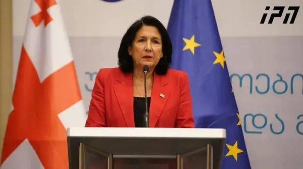 «Это вызовет напряженность…Призываю власти созвать Совет безопасности», - чрезвычайный брифинг президента по поводу решения Путина