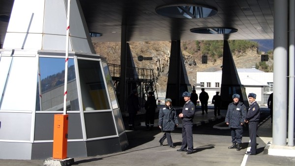 Вступило в силу решение об отмене Россией виз для граждан Грузии Вступило в силу решение об отмене Россией виз для граждан Грузии