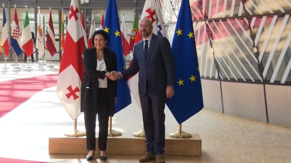 Президент Евросовета принял приглашение Зурабишвили посетить Грузию Президент Евросовета принял приглашение Зурабишвили посетить Грузию