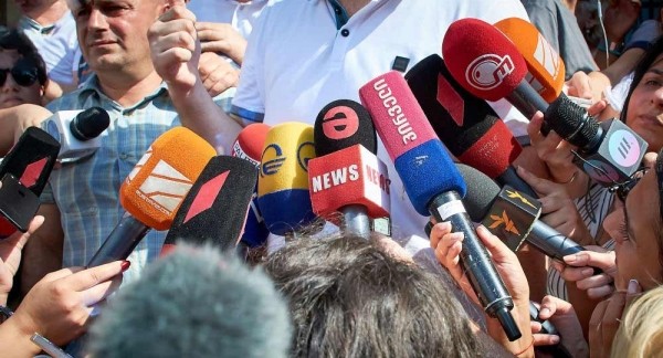 Всемирный день свободы печати в Грузии: поздравления, критика и американское предупреждение Всемирный день свободы печати в Грузии: поздравления, критика и американское предупреждение