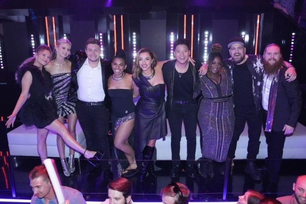 Финал American idol: впечатляющий дуэт Нуцы Бузаладзе с Кайли Миноуг - грузинская певица вновь была бесподобна (видео) Финал American idol: впечатляющий дуэт Нуцы Бузаладзе с Кайли Миноуг - грузинская певица вновь была бесподобна (видео)