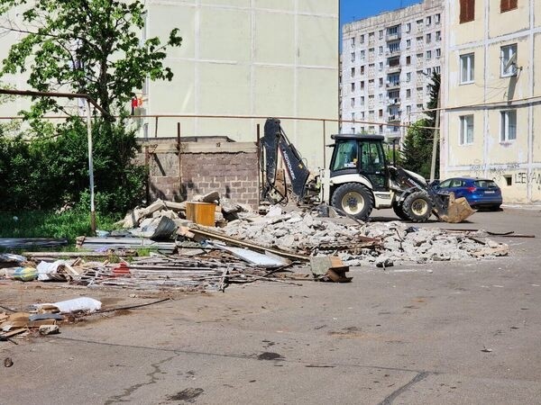 В Тбилиси сносят гаражи: что будет на освободившемся месте? – фото В Тбилиси сносят гаражи: что будет на освободившемся месте? – фото