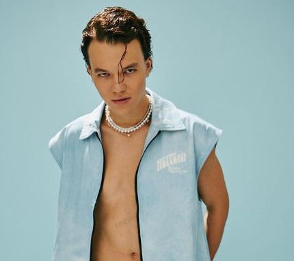 «Мы нашли сына Шойгу не в военной части, не в окопе и даже не в теплом кресле в Генштабе…» - Музыкальные страсти внебрачного сына министра обороны России на фоне войны