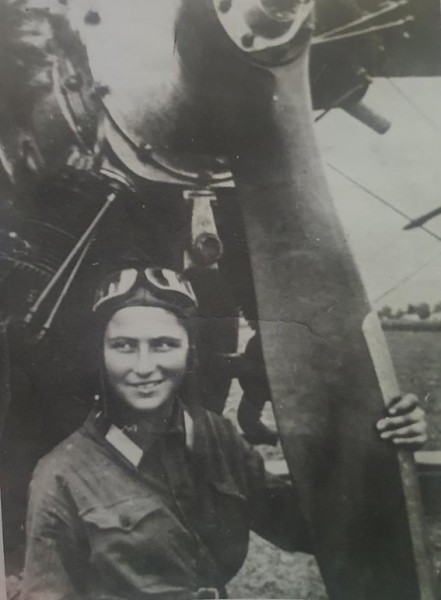 Первая летчица из Аджарии – «24-летняя Фадико в 1940 году погибла вместе с инструктором во время очередного испытания нового самолета...»