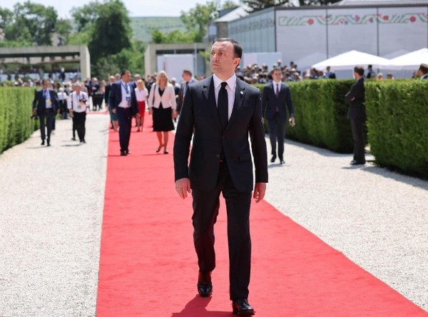 Гарибашвили, Макрон, Санду, Зеленский и другие на втором саммите Европейского политического сообщества - фото из Кишинева Гарибашвили, Макрон, Санду, Зеленский и другие на втором саммите Европейского политического сообщества - фото из Кишинева