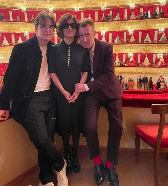 Российские СМИ пишут, что у Дианы Гурцкой депрессия после смерти мужа – «Она отказывается общаться с друзьями, не встает с постели... рядом с ней сын и брат» Российские СМИ пишут, что у Дианы Гурцкой депрессия после смерти мужа – «Она отказывается общаться с друзьями, не встает с постели... рядом с ней сын и брат»