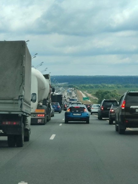 На подступах к Москве начали возводить блокпосты и оборонительные позиции - перекрыт мост стратегического значения (фото) На подступах к Москве начали возводить блокпосты и оборонительные позиции - перекрыт мост стратегического значения (фото)