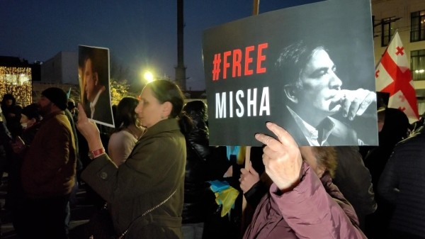 Скандал с биоматериалом Саакашвили – директор клиники о поведении польского врача Скандал с биоматериалом Саакашвили – директор клиники о поведении польского врача