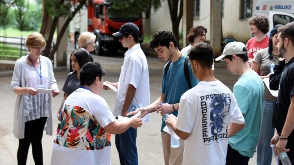 Пятый день Единых национальных экзаменов в Грузии – абитуриенты сдавали английский язык