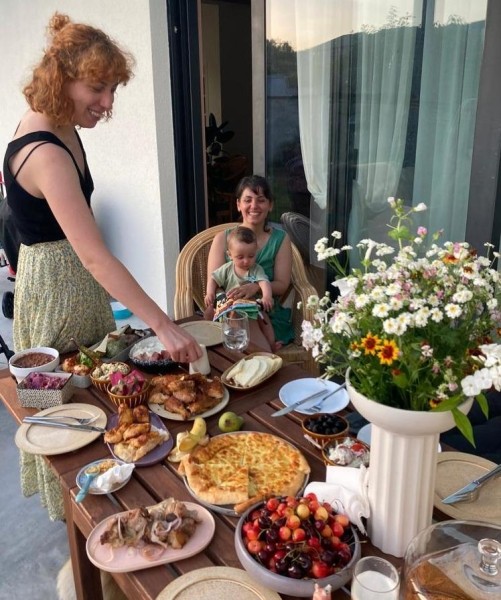 Кети Мелуа крестила сына в Грузии, в Сионском кафедральном соборе - кто его крестные и что говорит певица?