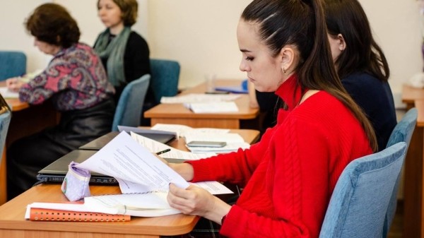 Как улучшить преподавание русского языка в странах СНГ и как заинтересовать этим молодежь? Как улучшить преподавание русского языка в странах СНГ и как заинтересовать этим молодежь?