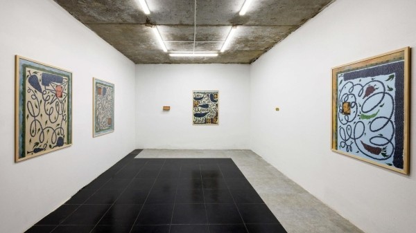 Выставка британского художника Люка Бартона открылась в Тбилиси