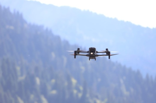 Зона бедствия в Шови: обнаружено 20 погибших, спасатели ищут еще 13 человек Зона бедствия в Шови: обнаружено 20 погибших, спасатели ищут еще 13 человек