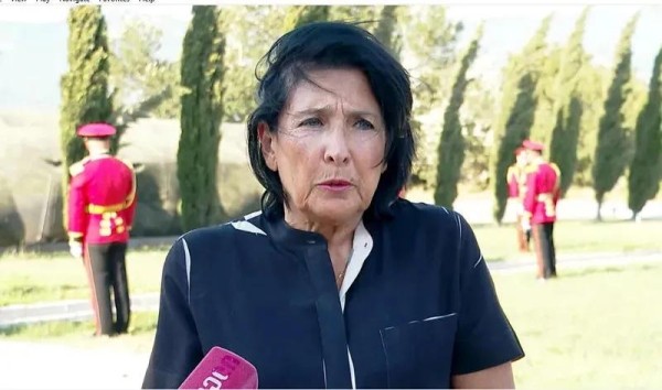 Президент Грузии – Мы должны образумиться, увидеть, где наша общая опасность и вместе бороться с общим врагом, а не друг с другом Президент Грузии – Мы должны образумиться, увидеть, где наша общая опасность и вместе бороться с общим врагом, а не друг с другом