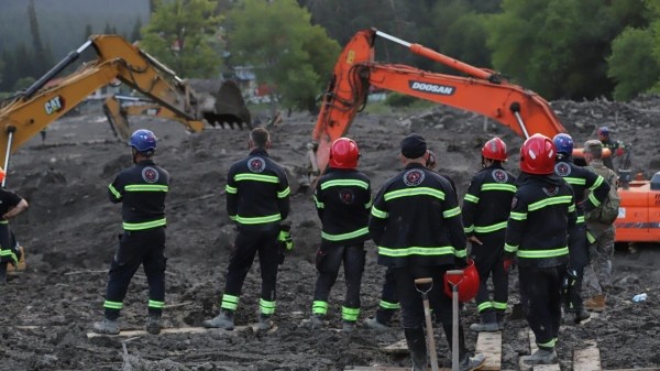 Ситуация в Шови – спасатели работают на 10 участках