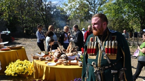 Много еды, вина и концертов: в Грузии отмечают праздник "Тбилисоба"
