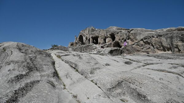 Пещерный город Уплисцихе: знаменитая достопримечательность Грузии – фото Пещерный город Уплисцихе: знаменитая достопримечательность Грузии – фото