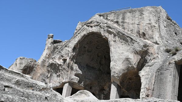 Пещерный город Уплисцихе: знаменитая достопримечательность Грузии – фото Пещерный город Уплисцихе: знаменитая достопримечательность Грузии – фото