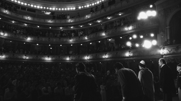 Спектакль "Я, бабушка, Илико и Илларион" покажут в московском театре