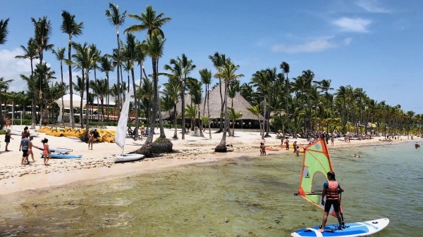 Приключения в Доминикане: на грузинском ТВ стартует новое реалити-шоу "Остров" Приключения в Доминикане: на грузинском ТВ стартует новое реалити-шоу "Остров"