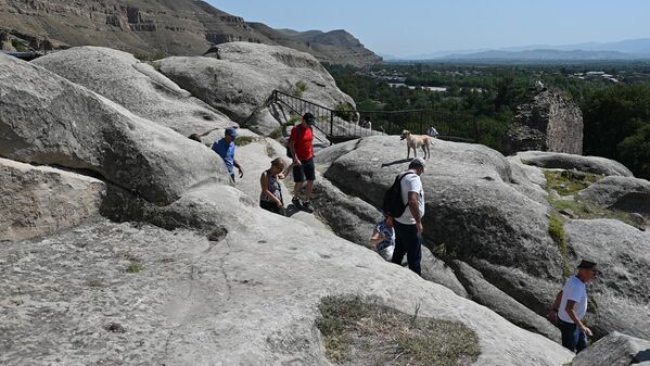 Пещерный город Уплисцихе: знаменитая достопримечательность Грузии – фото Пещерный город Уплисцихе: знаменитая достопримечательность Грузии – фото