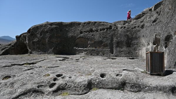 Пещерный город Уплисцихе: знаменитая достопримечательность Грузии – фото Пещерный город Уплисцихе: знаменитая достопримечательность Грузии – фото