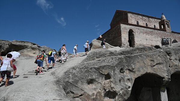 Пещерный город Уплисцихе: знаменитая достопримечательность Грузии – фото Пещерный город Уплисцихе: знаменитая достопримечательность Грузии – фото