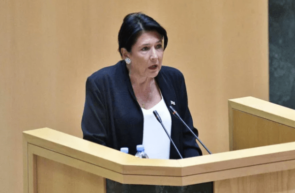 Зурабишвили: “Я не нарушила ни сути, ни духа Конституции” Зурабишвили: “Я не нарушила ни сути, ни духа Конституции”