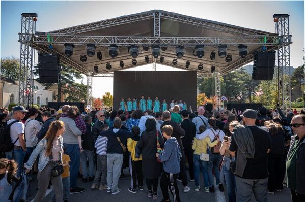 Как Грузия отметила большой праздник Мцхетоба-Светицховлоба – фото Как Грузия отметила большой праздник Мцхетоба-Светицховлоба – фото