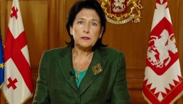 Хочу посоветовать оппозиции, если они хотят, чтобы картина была сильной, встаньте снаружи, встаньте против антиевропейского импичмента - обращение президента Хочу посоветовать оппозиции, если они хотят, чтобы картина была сильной, встаньте снаружи, встаньте против антиевропейского импичмента - обращение президента