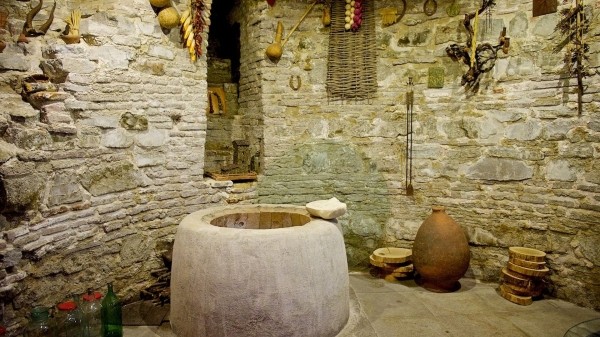 Тонэ, шоти, лаваш – самые известные виды грузинского хлеба Тонэ, шоти, лаваш – самые известные виды грузинского хлеба