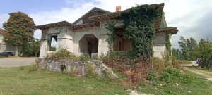 Разрушенный дом китайца Лю в Чакви передали на баланс Кобулетского муниципалитета Разрушенный дом китайца Лю в Чакви передали на баланс Кобулетского муниципалитета