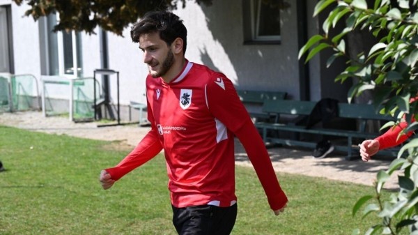 На одного холостяка меньше – Хвича Кварацхелия обвенчался со своей возлюбленной