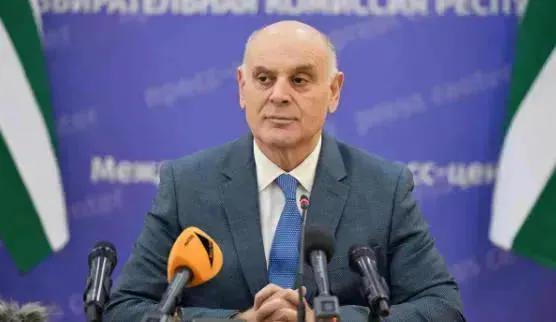 Аслан Бжания – В Абхазии будет пункт постоянного базирования Военно-морского флота РФ