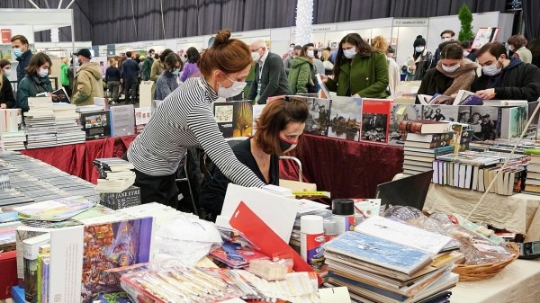 Создано женщинами: в Тбилиси открылась уникальная выставка-продажа