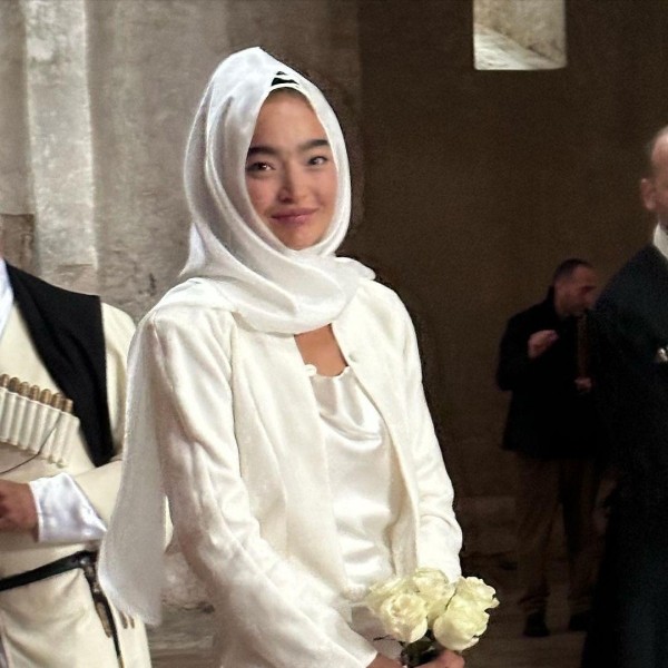 Свадьба в Цинандли, на которой присутствовала президент – совместная жизнь бизнесмена Георгия Рцхиладзе и казашки Аянат Ксенбай, гламурные приемы и венчание (фото) Свадьба в Цинандли, на которой присутствовала президент – совместная жизнь бизнесмена Георгия Рцхиладзе и казашки Аянат Ксенбай, гламурные приемы и венчание (фото)