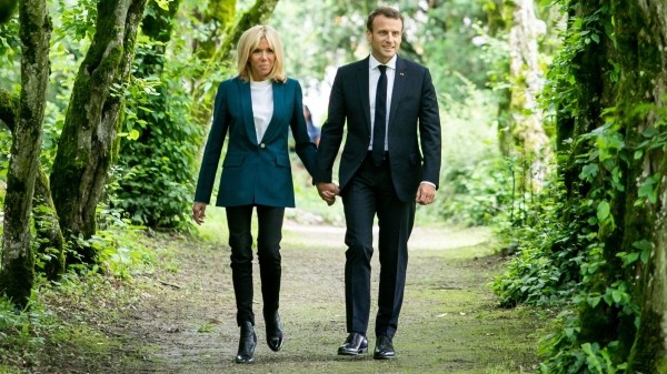 «Я десять лет ждала, чтобы выйти замуж за Эммануэля» — как 15-летний Макрон влюбился в преподавательницу драмы старше его на 25 лет: неизвестные детали « Love Story» президента от Бриджит