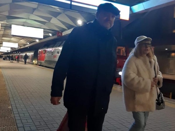 Алла Пугачева вернулась в Россию – что пишут российские СМИ о певице, покинувшей родину после начала войны в Украине (фото) Алла Пугачева вернулась в Россию – что пишут российские СМИ о певице, покинувшей родину после начала войны в Украине (фото)