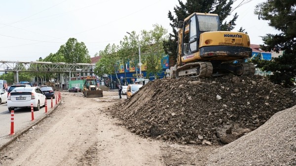 Мэр Тбилиси обещает завершить обновление проспекта Церетели в январе Мэр Тбилиси обещает завершить обновление проспекта Церетели в январе