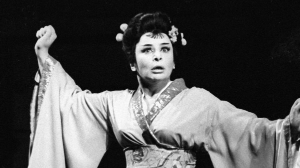 Премьер Грузии выразил соболезнования семье певицы Медеи Амиранашвили Премьер Грузии выразил соболезнования семье певицы Медеи Амиранашвили