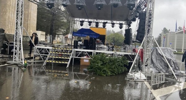 Непогода в Грузии – поваленные деревья, поврежденные крыши и сорванные концерты