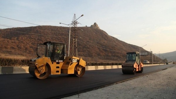 Движение на дороге Тбилиси-Сенаки-Леселидзе временно будет ограничено Движение на дороге Тбилиси-Сенаки-Леселидзе временно будет ограничено
