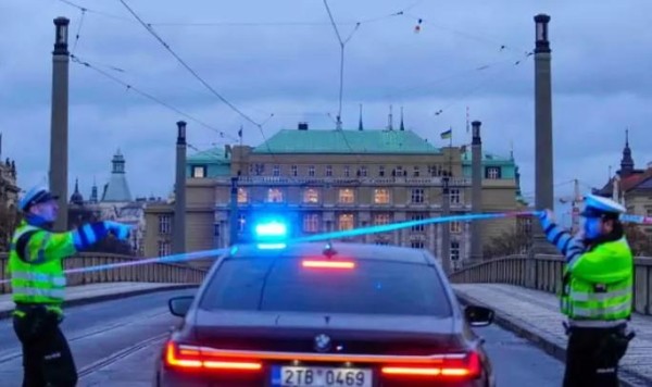 «Погибли 11 человек, состояние 9 раненых тяжелое» - новые детали атаки в Праге
